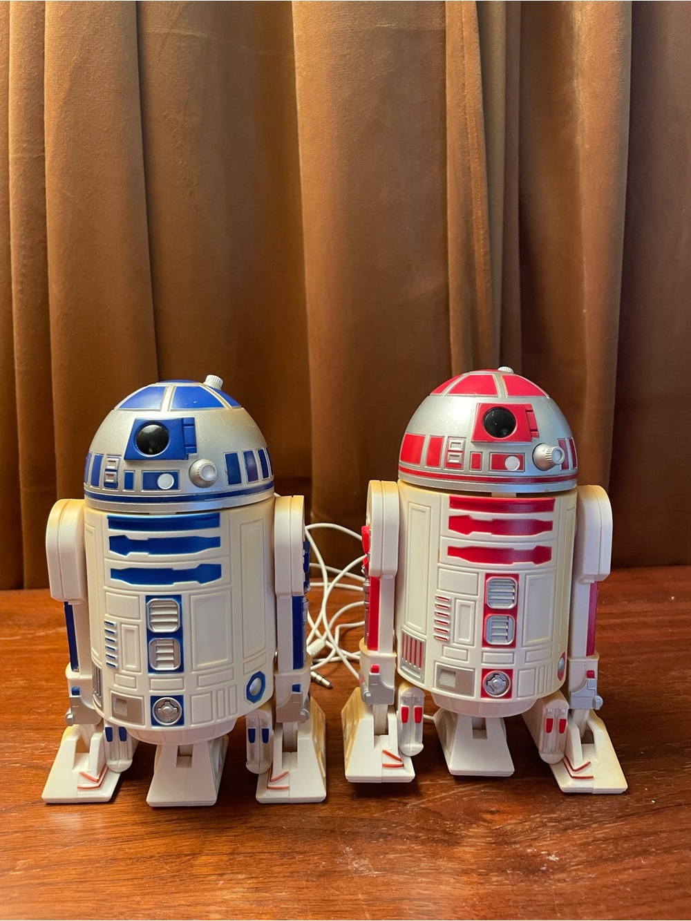 Star Wars Disney Vintage R2-D2 & R2-M5 Droid Speakers Collectible Decor Set Of 2